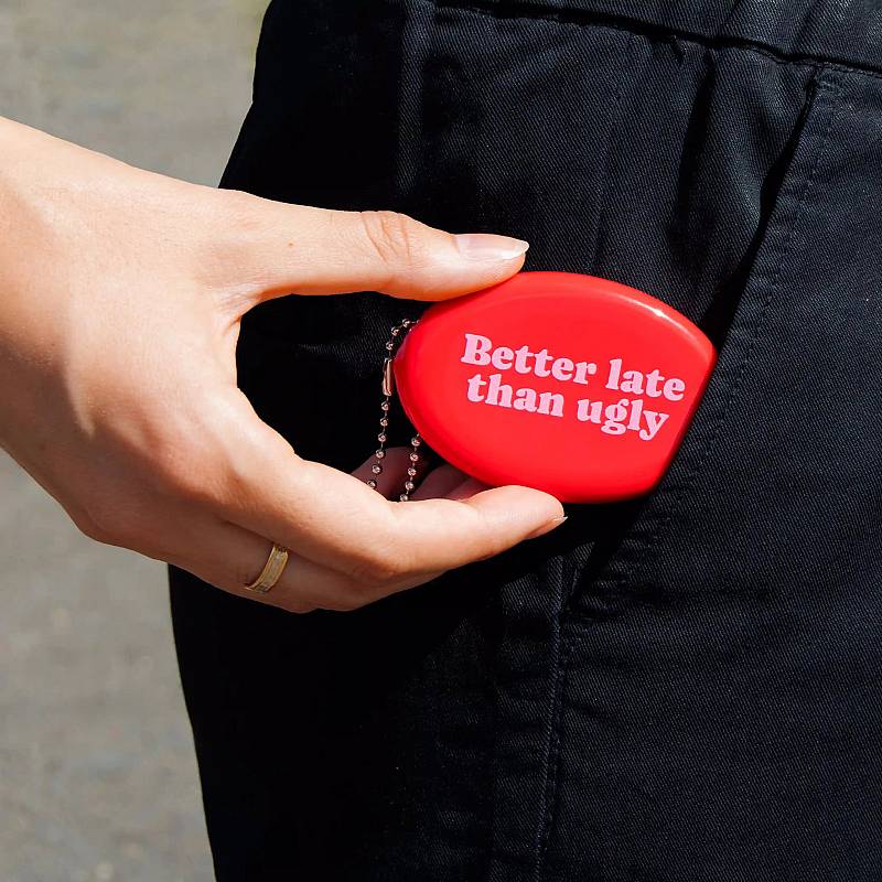 MONEDERO RETRO BETTER LATE THAN UGLY.