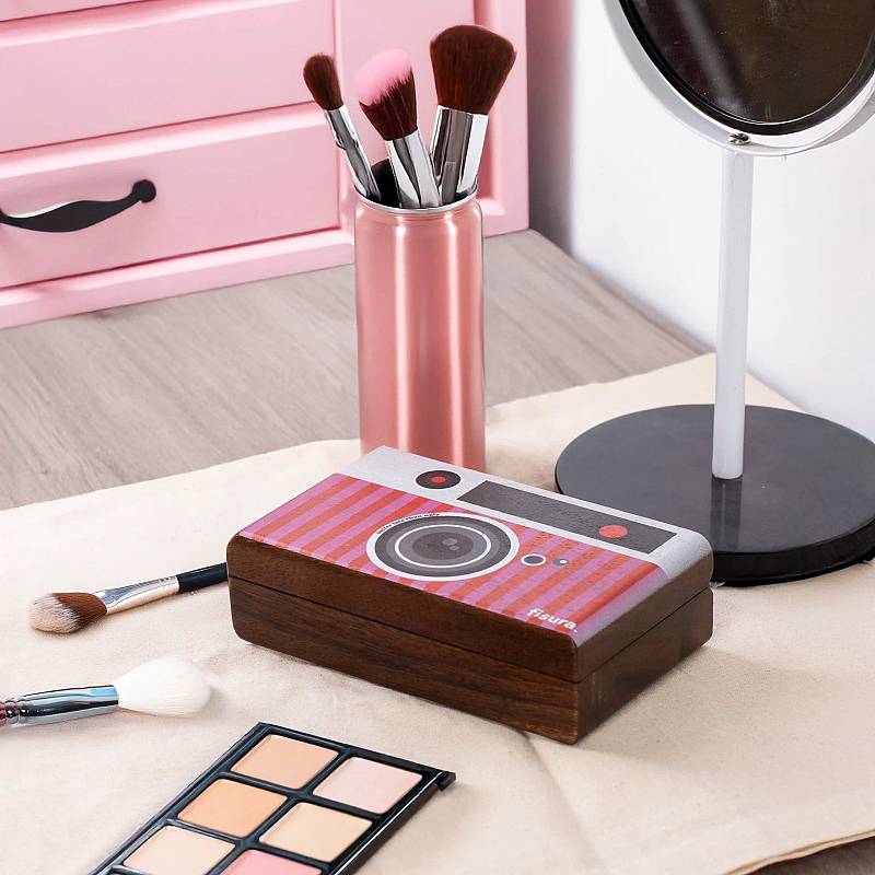 JOYERO CMARA RETRO. BETTER LATE THAN UGLY.