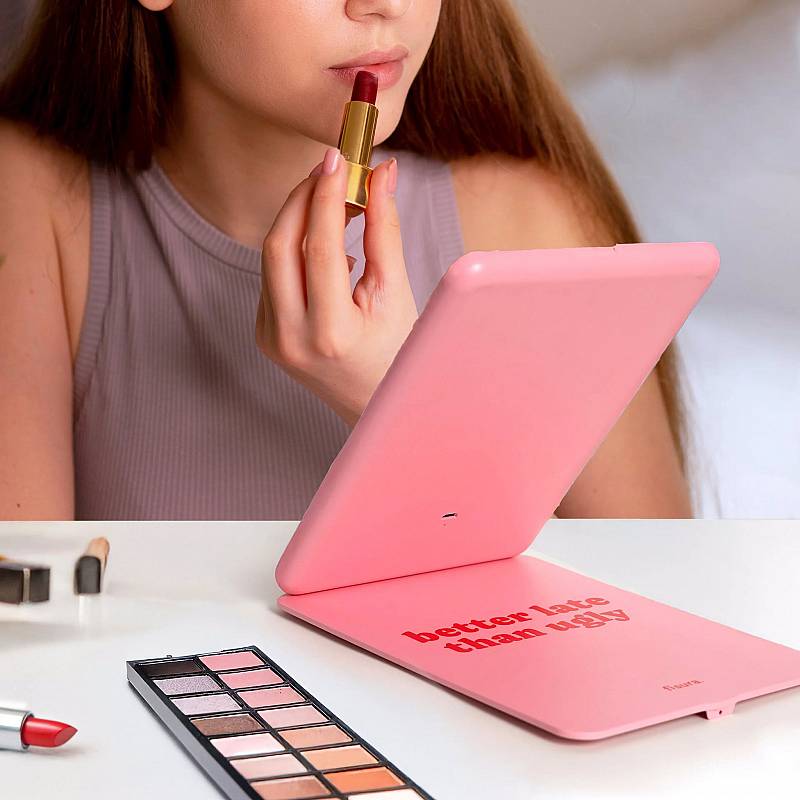 ESPEJO LED PORTTIL BETTER LATE THAN UGLY.