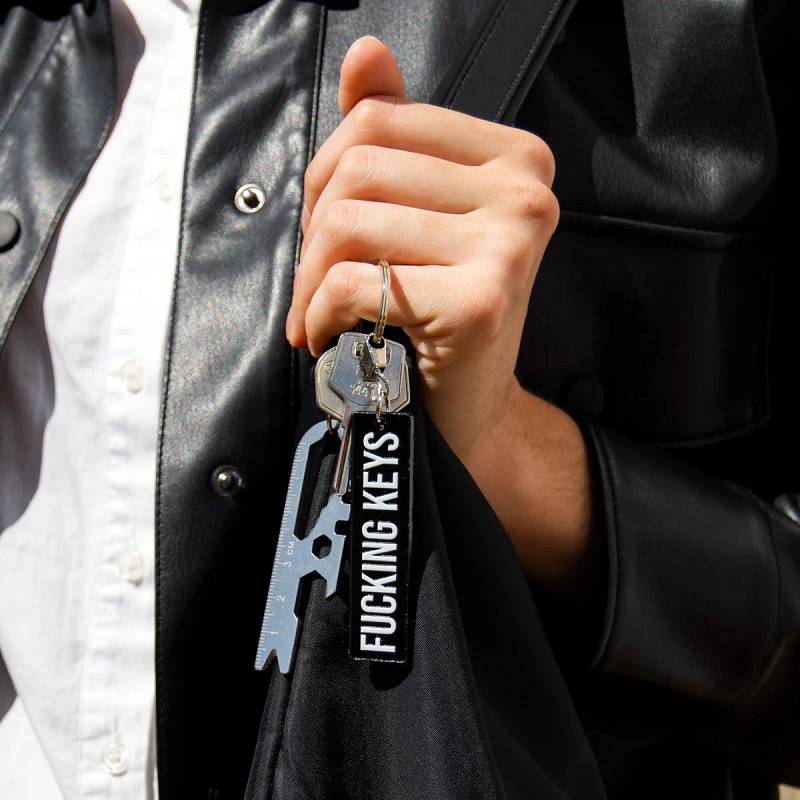 LLAVERO MULTIHERRAMIENTAS FUNCKING KEYS.